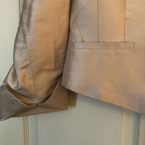 Louben.  Champagne coloured 100% Silk, waist length, fitted jacket. Size 10. - Picture 3 of 3